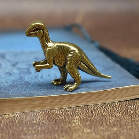 Figurita de Dinosaurio de Latón Vintage Mini Escultura de Animal Jurásico Ornamento de Escritorio de Cobre Retro Decoración de Oficina en Casa Juguete Coleccionable