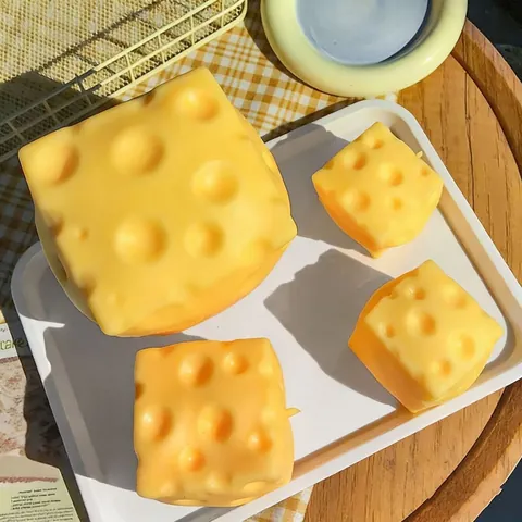 Simulazione Formaggio Squishy Giocattolo Antistress Giallo Morbido TPR Blocco di Formaggio Fidget Toy per Adulti Adolescenti Ufficio Uso Quotidiano Giocattolo Sensoriale
