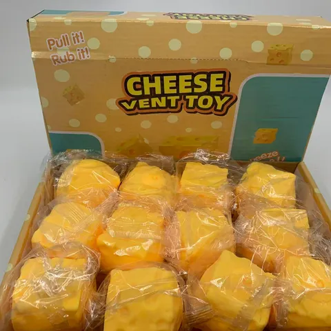Giocattolo Squishy Formaggio Quadrato Realistico Rimbalzo Lento Sollievo dallo Stress Cubo di Cibo Giallo Giocattolo da Spremuta per Ufficio