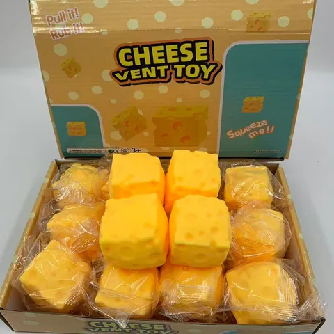 Giocattolo Squishy Formaggio Quadrato Realistico Rimbalzo Lento Sollievo dallo Stress Cubo di Cibo Giallo Giocattolo da Spremuta per Ufficio
