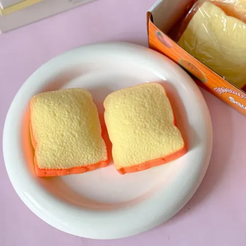 Simulation Geschnittenes Brot Toast Squishy Spielzeug Realistisches Lebensmittel TPR Brot Modell Stressabbau Spielzeug Für Kinder Erwachsene Neuheit Geschenk