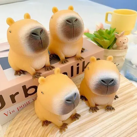 Jouet à Presser Mignon Capybara Soulagement du Stress Animal en TPR Ornement de Bureau Cadeau pour Enfants Adultes