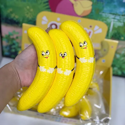 Jouet Squishy Banane Jaune de Simulation Rebond Lent Doux Soulagement du Stress Jouet de Décompression pour Enfants Adultes