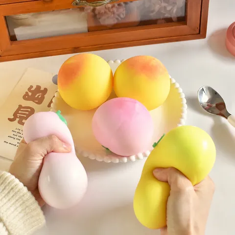 Giocattolo Squishy a Forma di Pesca in Plastica Realistica Frutta di Simulazione a Rimbalzo Lento Antistress da Ufficio