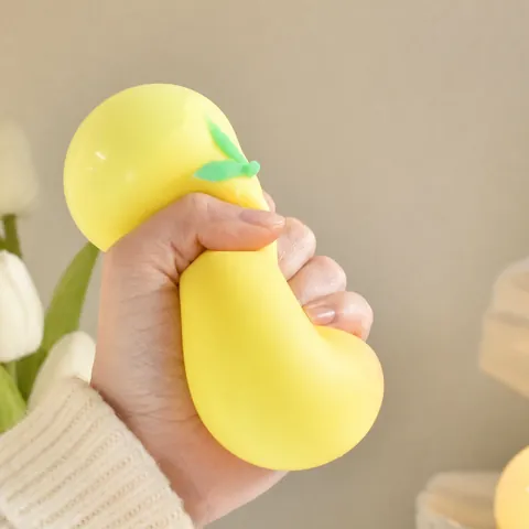 Giocattolo Squishy a Forma di Pesca in Plastica Realistica Frutta di Simulazione a Rimbalzo Lento Antistress da Ufficio