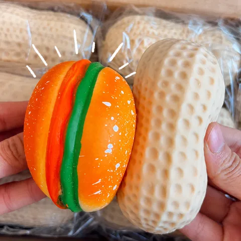Giocattolo Squishy Realistico a Forma di Arachide Hamburger in TPR Morbido Antistress Decompressione per Bambini Adulti Cibo di Simulazione Divertente