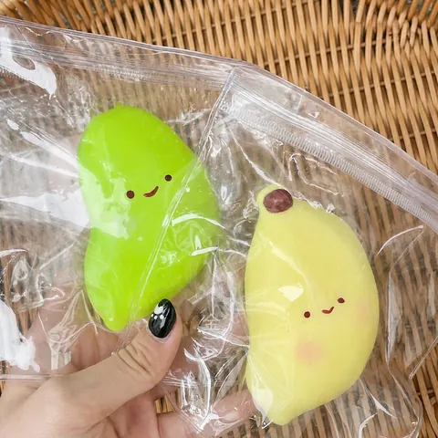 Mignon Dessin Animé Simulation Banane Squishy Jouet Créatif Drôle Anti-stress Jouet à Presser Plastique Souple Fruit Petite Banane Grasse Décor