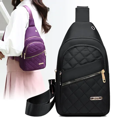 Sac de Poitrine en Nylon Brodé pour Femme Sac Bandoulière Matelassé Minimaliste Voyage en Extérieur Sac à Bandoulière Casual