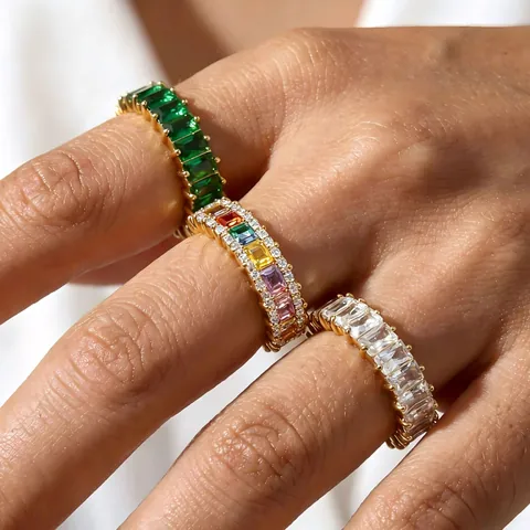 Luxus Edelstahl Eternity Ring Mit 18K Vergoldung Eingelegte Baguette Zirkonia Leichter Luxus INS Stil Damen Schmuck