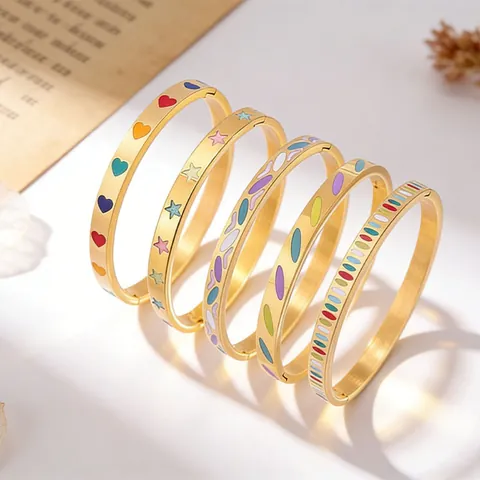 Bracelet Jonc en Acier Inoxydable Plaqué Or 18K Émail Motif Cœur Nuage Ovale Étoile Bijoux de Mode Cadeau pour Femmes