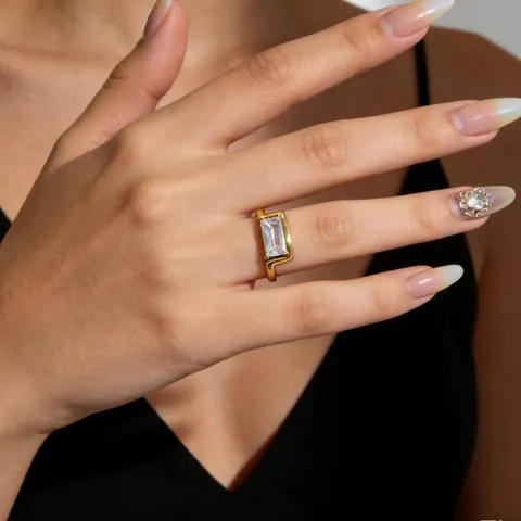 Luxury Minimalist 18K Gold Plated Stainless Steel Ring For Women Rectangular Clear Zirconia Emerald Cut Geometric Finger Ring Jewelry