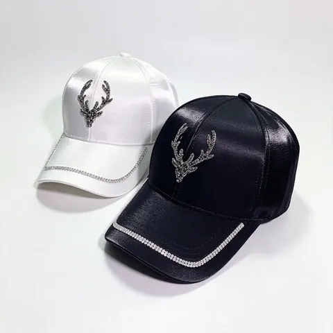 Fashion Women Rhinestone Deer Head Satin Baseball Cap Adjustable Sparkly Sun Hat Streetwear Bling Hip Hop Outdoor Cap
