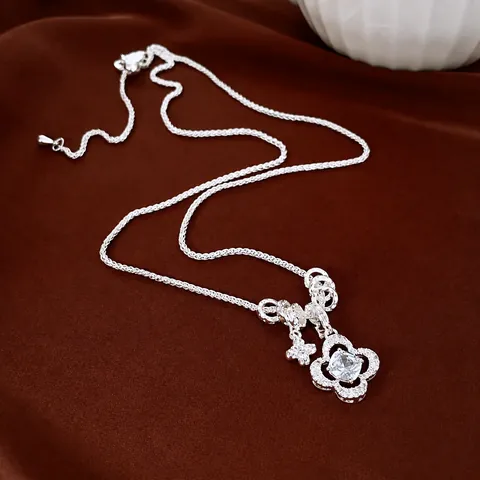 Collana con Ciondolo a Forma di Fiore a Quadrifoglio in Zirconia Catena di Rame alla Moda Gioielli Regalo Donna Argento
