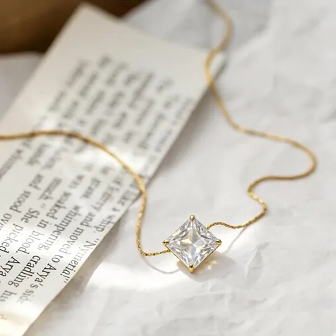 Titanium Steel Gold Plated Square Rhinestone Pendant Necklace For Women 4 Claw Geometric Glass Stone Clavicle Chain Jewelry