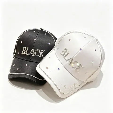 Dames Mode Strass BLACK Letter Honkbalpet Satijn-look Polyester Gebogen Rand Zonnehoed Verstelbaar Casual Street Bling Pet