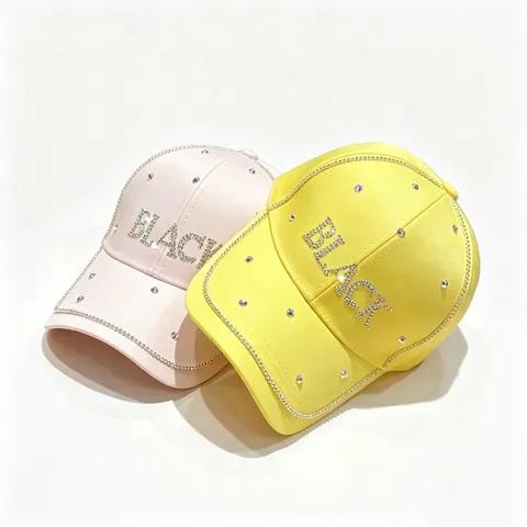 Dames Mode Strass BLACK Letter Honkbalpet Satijn-look Polyester Gebogen Rand Zonnehoed Verstelbaar Casual Street Bling Pet
