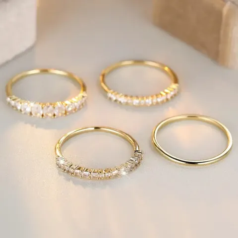 Bagues en Alliage Plaqué Or avec Strass pour Femmes Fiançailles Bijoux de Luxe Bagues Empilables Bagues de Doigt Scintillantes Géométriques