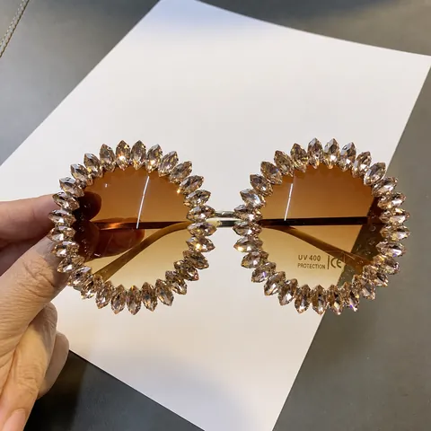 Euro-American Luxurious Round Rhinestone Sunglasses For Women Stage Party Sun Protection UV400 PC Lens Metal Frame Eyewear