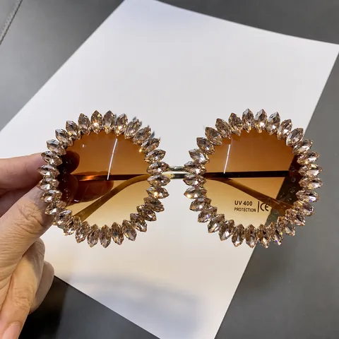 Euro-American Luxurious Round Rhinestone Sunglasses For Women Stage Party Sun Protection UV400 PC Lens Metal Frame Eyewear