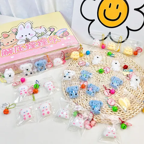 Μενταγιόν Παιχνίδι Squishy Σχήμα Ζώου Κινούμενα Σχέδια Πατούσα Γάτας Ψωμί Τρόφιμα Μοτίβο Πιεστική Ανακούφιση Στρες Μπρελόκ Με Κουδούνι Κρεμαστή Διακόσμηση Δώρο Για Παιδικό Σακίδιο