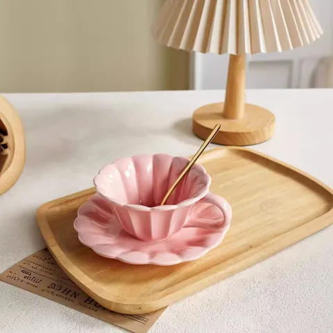 Modern Ceramic Flower Petal Shaped Coffee Cup And Saucer Nordic Style Glazed Finish For Home Cafe Office Beverage Service Pink Magenta