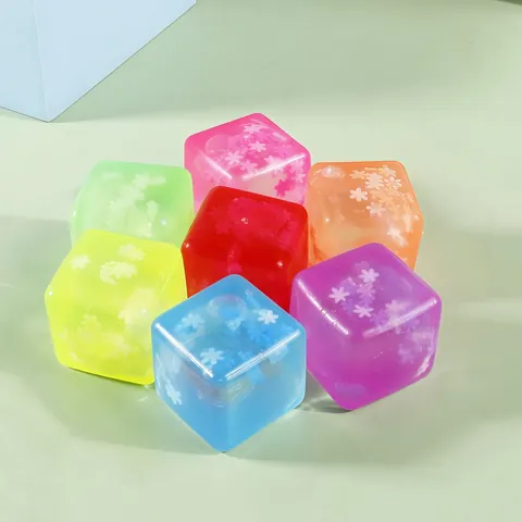 Translucente Sneeuwvlok Ijsblokje Squishy Speelgoed Langzame Rebound Maltose Stressverlichting Speelgoed Voor Kinderen Volwassenen Kantoor Huis Sensorisch Speelgoed