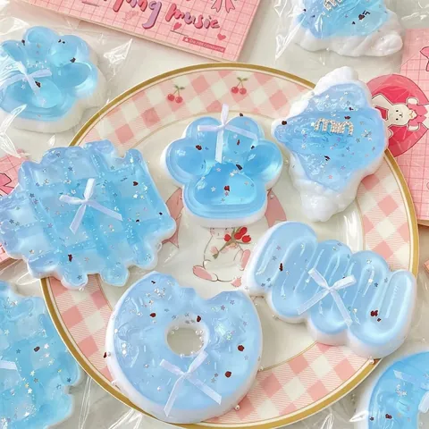 Cute Exquisite Sea Salt Squishy Stress Relief Toy Clear Blue Cat Paw Donut Shape Plastic Squishy For Teens Adults Gift