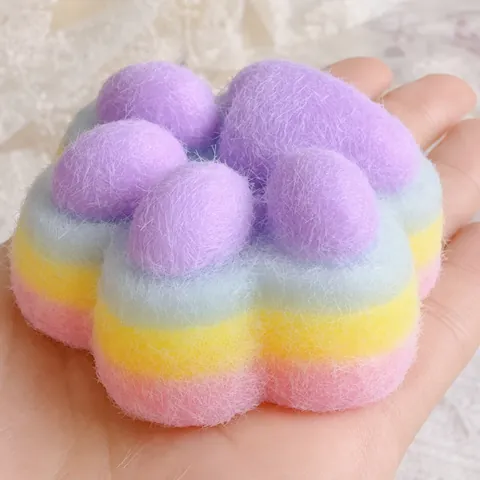 Jouet Squishy Patte de Chat Arc-en-ciel Floconné Retour Lent Anti-stress Doux Mignon Patte d'animal Jouet de Décompression pour Enfants Adultes