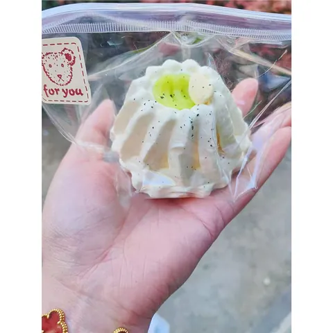 Gugelhupf Taart Vorm Siliconen Squishy Speelgoed Slow Rebound Stressverlichting Knijpspeelgoed Realistisch Voedselmodel Verjaardagscadeau
