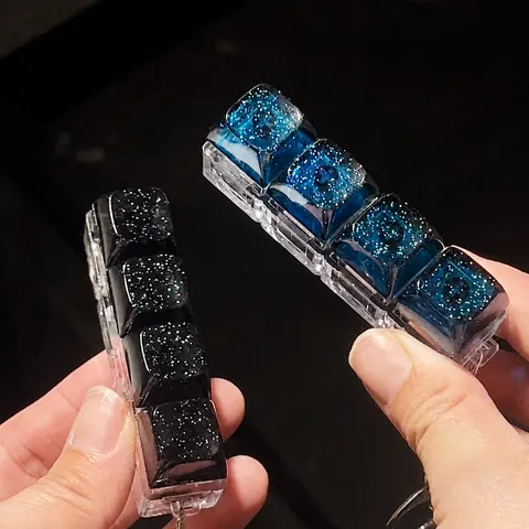 Mechanische Tastatur Tastenkappe Fidget Spielzeug Schlüsselanhänger Mit LED Licht Sternenhimmel Muster Stressabbau Schlüsselanhänger Für Büro Schule Dekoration
