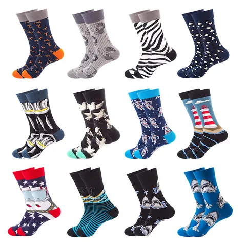 Unisex Creative Cotton Blend Crew Socks Fashion Astronaut Masterpiece Pattern Fun Casual Mid-Calf Sports Socks