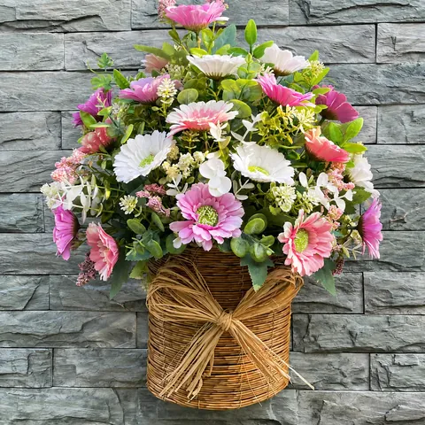 Artificial Flower Basket Wall Hanging Decor Satin Daisy Eucalyptus Woven Basket With Bowknot Pastoral Farmhouse Style