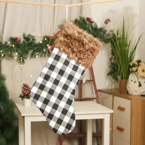 Grote Kerstsokken Rood Zwart Wit Buffalo Ruit Met Bruine Pluche Kunstbont Rand Kerstversiering Voor Huis Feest