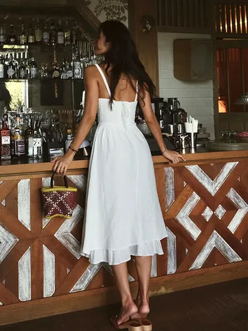 Französischer Stil Urlaub Polyester Cami Maxikleid Gerafft Rückenfrei Schlanke Passform Einfarbig Rüschensaum Kleid Damen