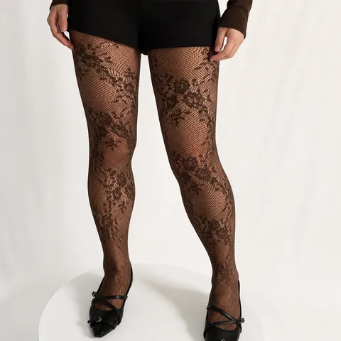 Vintage Hollowed Floral Pattern Fishnet Stockings For Women Y2K Sexy Jacquard Tights Summer Thin Breathable Nylon Hosiery