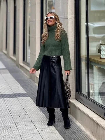Jupe Midi Trapèze en Cuir PU pour Femmes Taille Haute Grand Flare Plissé Couleur Unie Jupe Élégante Avec Ceinture à Double Boucle