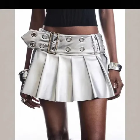 Women Sexy Metallic Silver Pleated Mini Skirt Punk Y2K PU Leather High Waist Skirt With Wide Grommet Belt Clubwear Party Wear