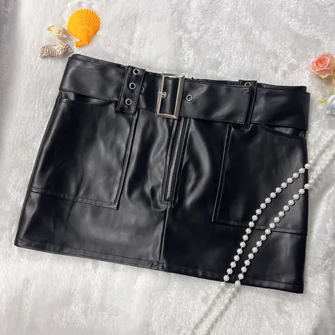 Women's Vintage Y2K PU Leather Mini Skirt Sexy Low Waist Bodycon Clubwear Skirt With Metal Grommet Belt Fashion Bottom