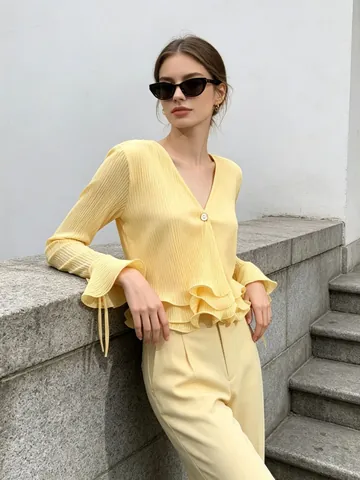 Blusa Plisada Casual Coreana para Mujer Cuello en V Primavera Manga Acampanada Dobladillo con Volantes Top Corto Poliéster