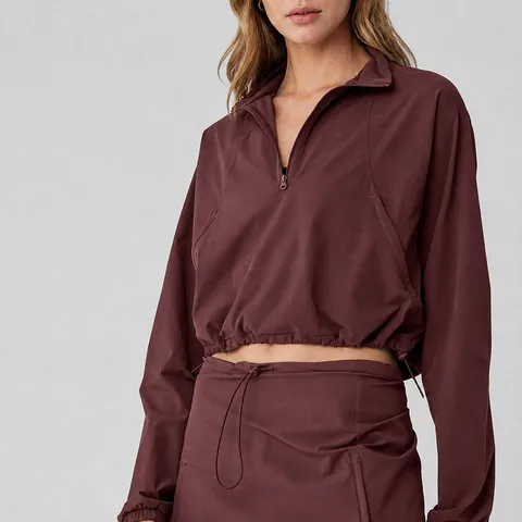 Ensemble de Sport Décontracté pour Femmes avec Sweat-shirt Athlétique à Demi-zip Col Montant Haut et Short de Course à Cordon Anti-exposition Bas