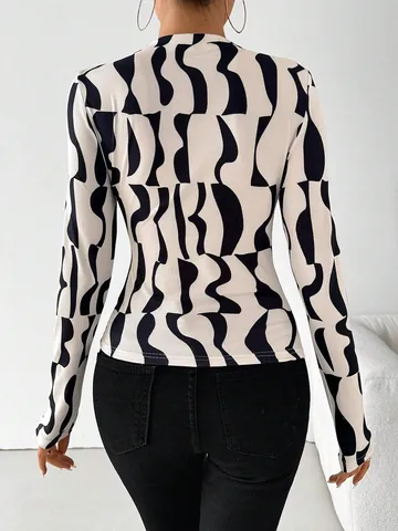 T-Shirt à Col Montant Froncé Imprimé Motif Vague Géométrique Coupe Ajustée Manches Longues pour Femmes