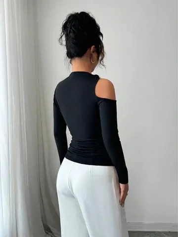 Women Asymmetrical Neckline Cold Shoulder Top Slim Fit Knitted Long Sleeve Blouse With Metal Ring Solid Color Elegant Commute Rayon T-Shirt