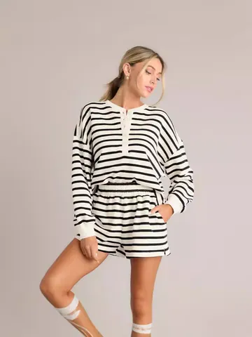 Women Striped Casual Top And Bottom Autumn Long Sleeve Henley Neck Top And Pockets Shorts Fashion Loungewear Outfit