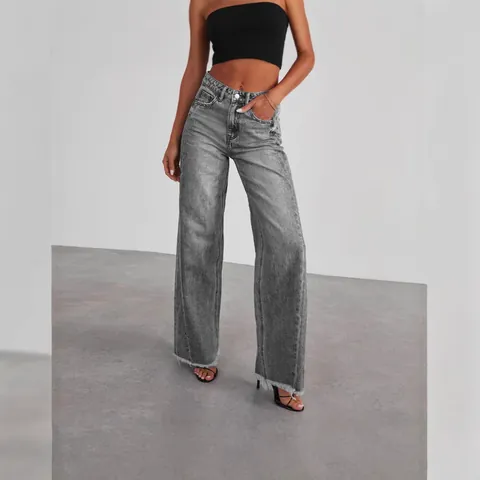Women's High Waist Wide Leg Jeans Elegant Cotton Blend Straight Loose Floor Length Denim Pants With Washed Raw Hem