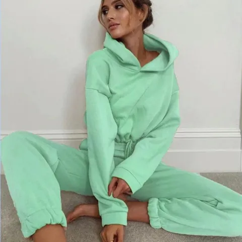Women's Casual Long Sleeve Cropped Hoodie And Joggers Set Two Piece Cotton Blend Fleece Sweatsuit For Autumn Winter