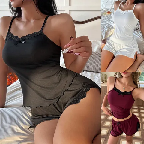 Sexy Femmes Patchwork de Dentelle Camisole Short Pyjama Top And Bottom Polyester Élasthanne Vêtements de Maison Doux Couleur Unie