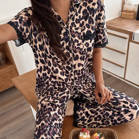 Women's Luxurious Leopard Print Pajama Set Short Sleeve Top And Bottom With Lace Trim Knitted Soft Homewear Loungewear