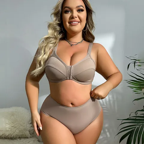 Women Plus Size Seamless Lingerie Top And Bottom Nylon Comfortable Front Closure Wireless Full Cup Bra And Panty Set