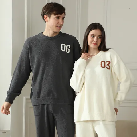 Conjunto de Pijama de Vellón para Pareja Hombre Mujer Otoño Invierno Engrosado Jersey Top And Bottom Loungewear Poliéster Homewear Casual Ropa de Dormir