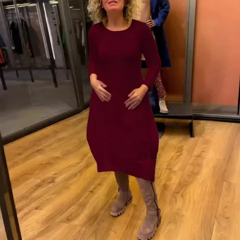 Women's Casual Round Neck Long Sleeve Maxi Dress with Pockets Solid Color Autumn Winter Loose Fitting Fashion Long Dress